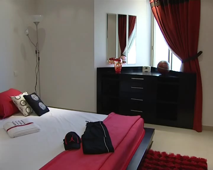 Al Nawras Lake Villa Bedroom 2-1